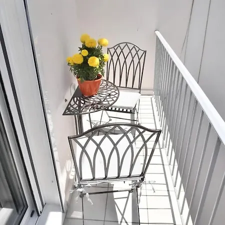 Modern In Ipitou, Plaka Apartment