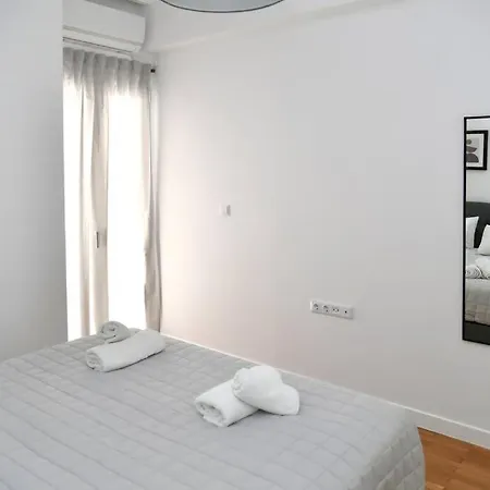 Modern In Ipitou, Plaka Apartment *