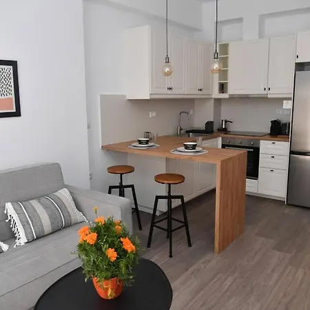 Modern In Ipitou, Plaka Apartment