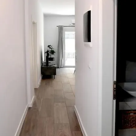 Modern In Ipitou, Plaka Apartment *