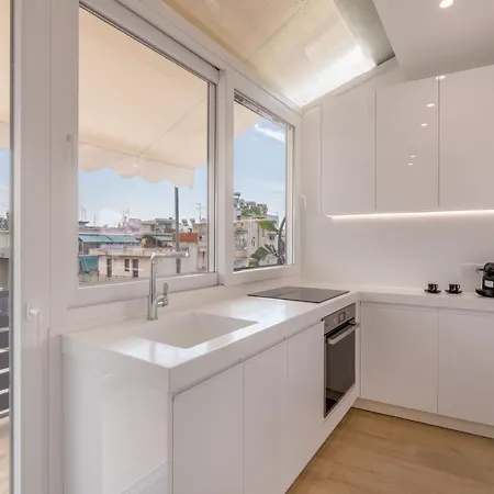 Terrace House For Festive Fun Appartement