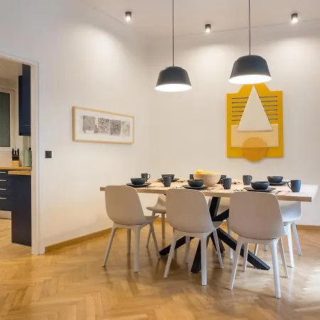 The Rockefeller 2bed 2bath Apt In Plaka * Athens