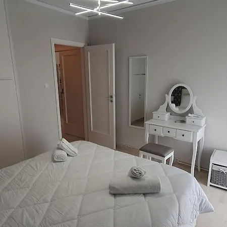 Apartment Seaside Beauty 5 Min Vouliagmeni *