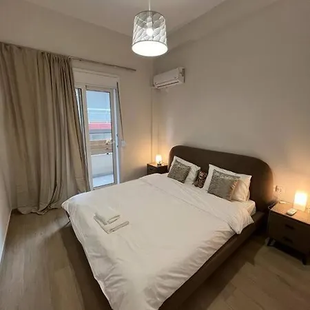 Cozy New Nearby Metro Apartment Athens