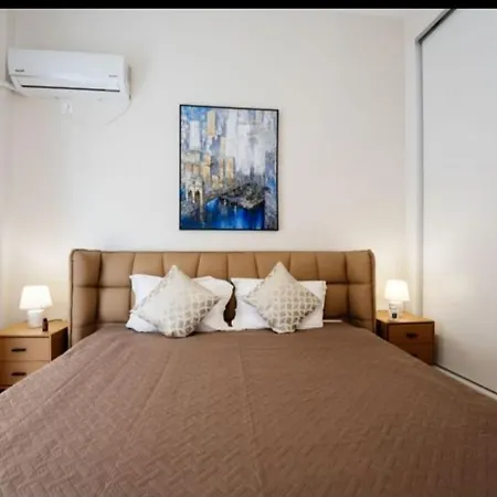 Brand New Nearby Metro Apartment *