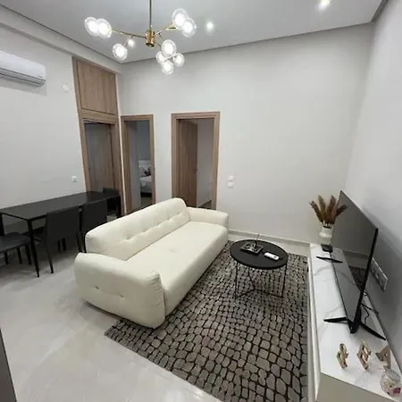 Cozy New Nearby Metro Apartment *