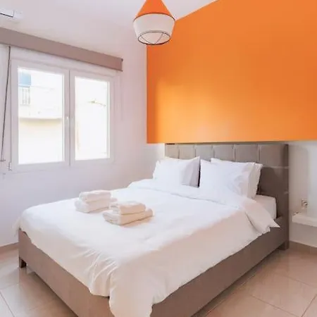 Colourful Cosy At Panormou Metro Station Apartment Athens
