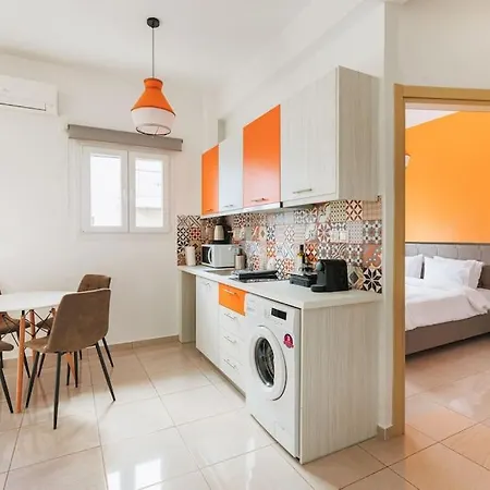 Colourful Cosy At Panormou Metro Station Apartment *