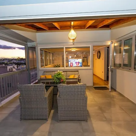 Panoramic Apartment *