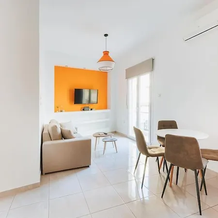 Colourful Cosy At Panormou Metro Station Apartment *