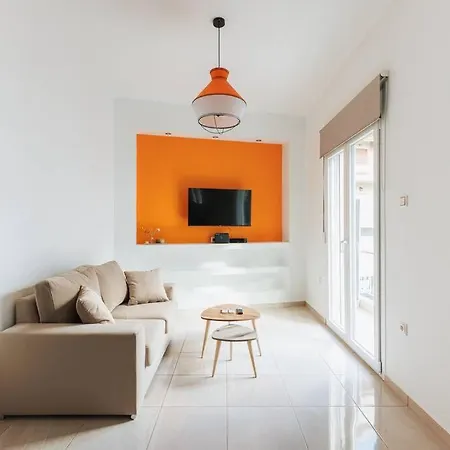 Colourful Cosy At Panormou Metro Station Apartment *