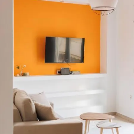 Apartment Colourful Cosy At Panormou Metro Station