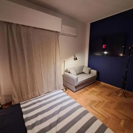 Appartement Chic Comfort: Where Cozy Meets Professional