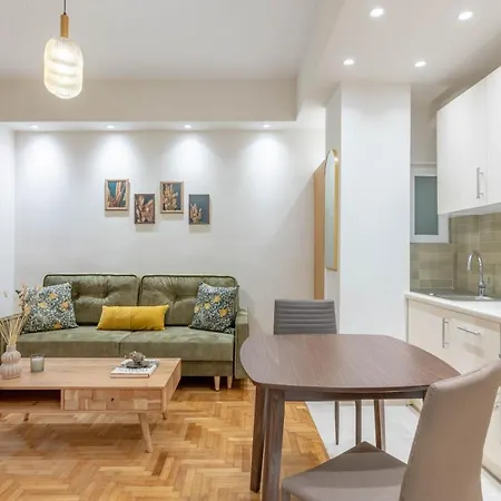Elegance In Koukaki 5-minute Away To Acropolis Apartment Athens