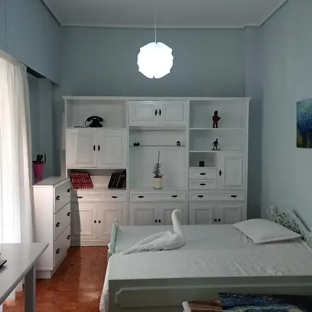 Charm & Comfort Near Petralona Station Ateny