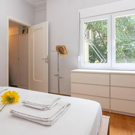 Chic N Central Apt In Kolonaki Διαμέρισμα *