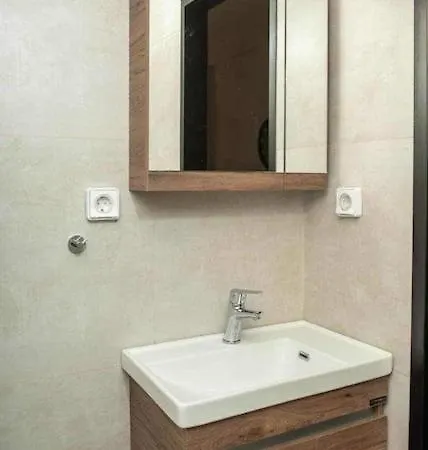 Flat In Next To Metro St! Apartment