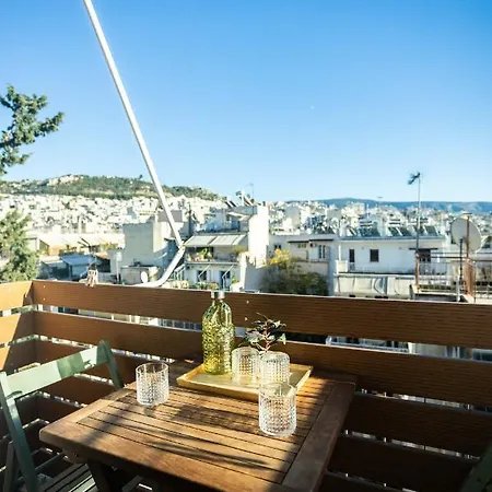 The Olive - Renovated Penthouse - Kipseli