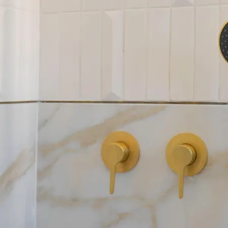 The Owl - Stylish Penthouse - Gazi 1bdrm Apartment Athens