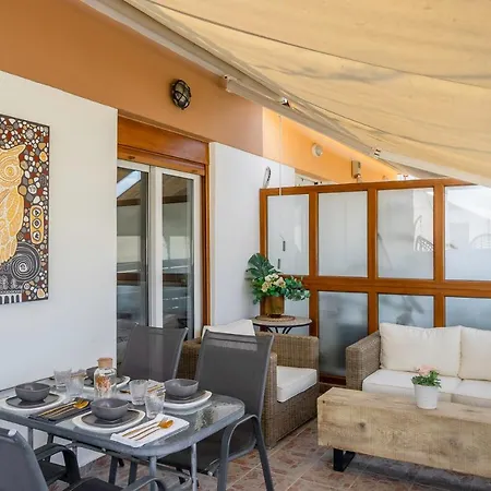 The Owl - Stylish Penthouse - Gazi 1bdrm Athens