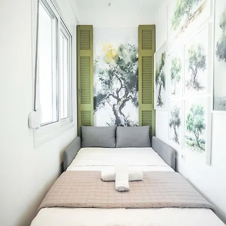 Apartment The Olive - Renovated Penthouse - Kipseli Athens