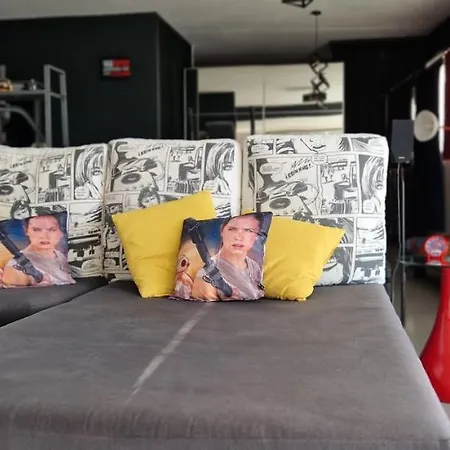Comic House Apartment *