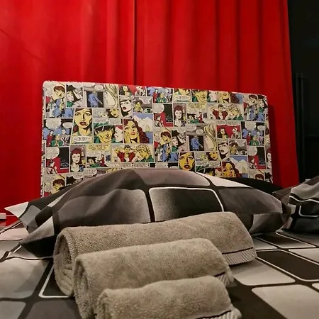 Apartment Comic House