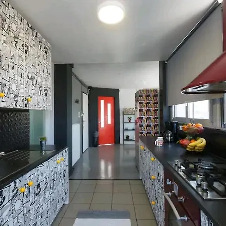 Comic House *