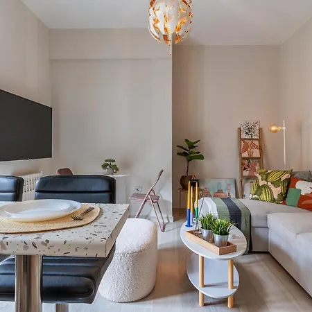 Modern Center - Hilton Area/ilisia Apartment *