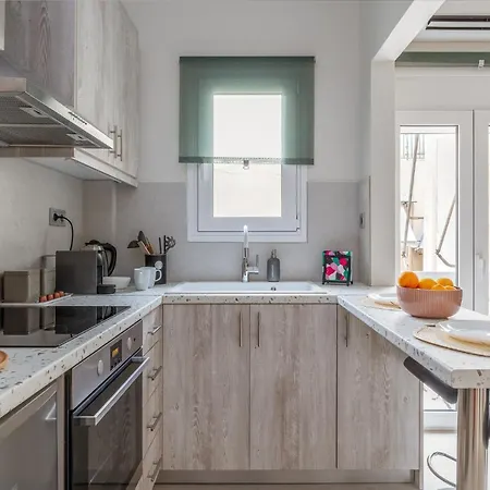 Modern Center - Hilton Area/ilisia Apartment *