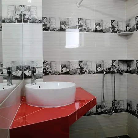 Amazing Two Bedroom In The Center Apartment