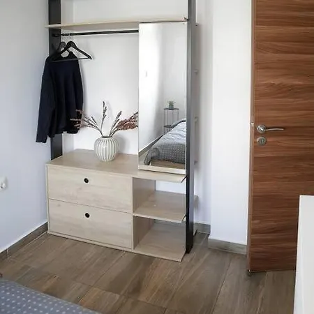 Amazing Two Bedroom In The Center *