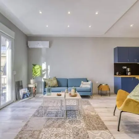 Apartment Charming 1 Bedroom Near The Center