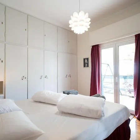 Apartment Twin Heights: A Retro For 3