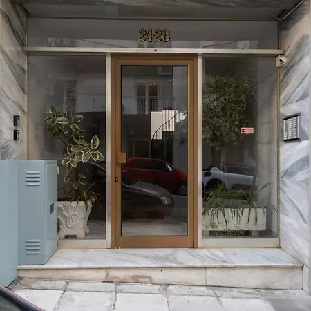 Luxurious In The Heart Of Athens