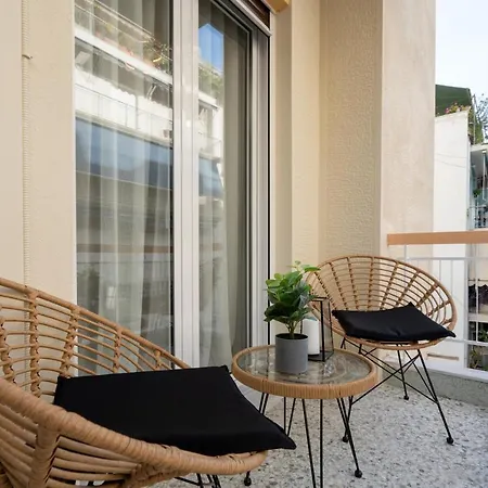 Luxurious In The Heart Of Apartment *