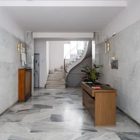 Luxurious In The Heart Of Athens