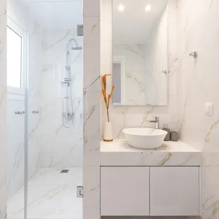 Luxurious In The Heart Of Athens