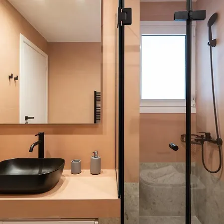Luxurious In The Heart Of Apartment