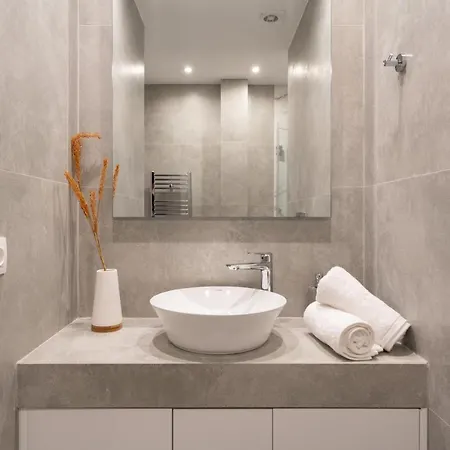 Apartment Luxurious In The Heart Of *