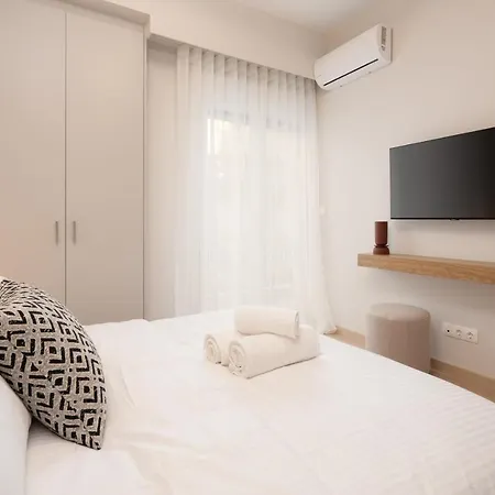 Luxurious In The Heart Of * Athens
