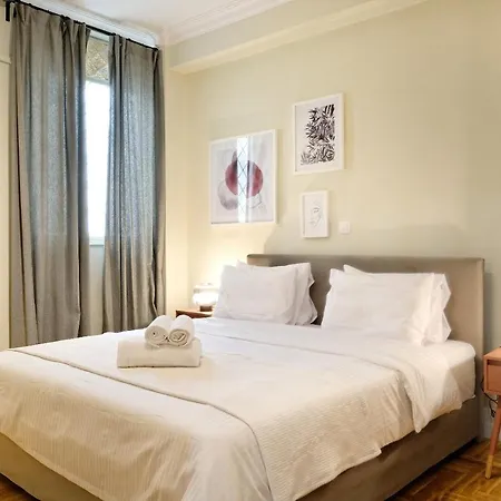 Modern Comfort Meets Bohemian Vibes In Exarcheia Apartment *