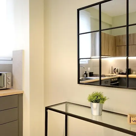 Modern Comfort Meets Bohemian Vibes In Exarcheia