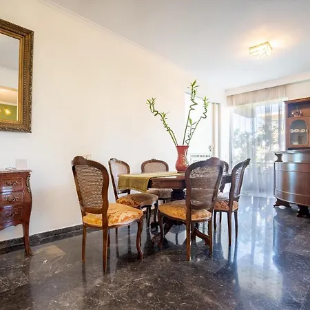 Apartment Glyfada 3 Bedrooms 6 Persons By Mps
