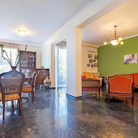 Glyfada 3 Bedrooms 6 Persons By Mps