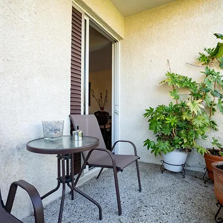 Glyfada 3 Bedrooms 6 Persons By Mps