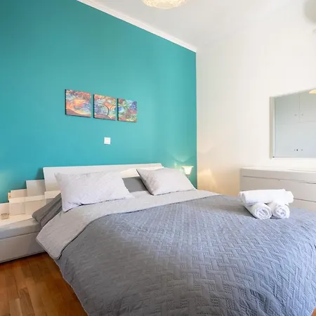 Glyfada 3 Bedrooms 6 Persons By Mps Athens
