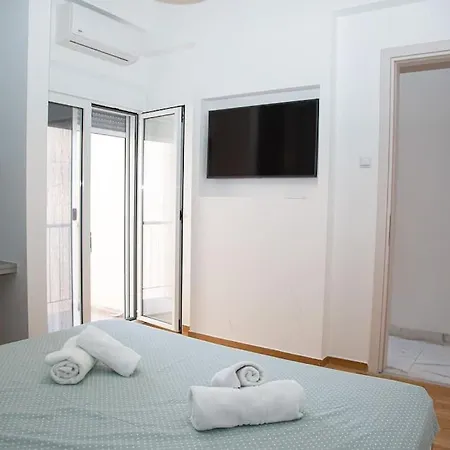 Spacious In Pagkrati Athens