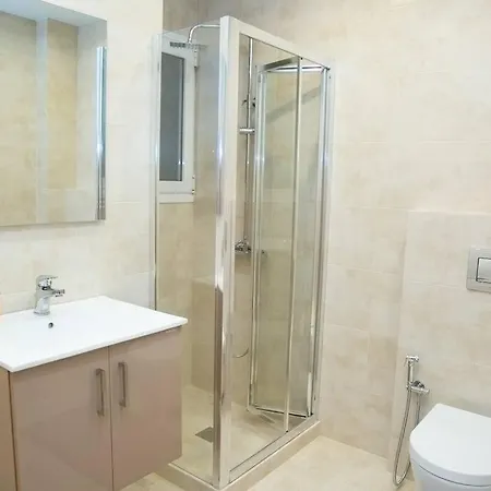 Spacious In Pagkrati * Athens