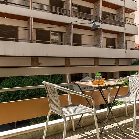 Amazing Huge Bright Full 3bdr Inacropolis Apartment *